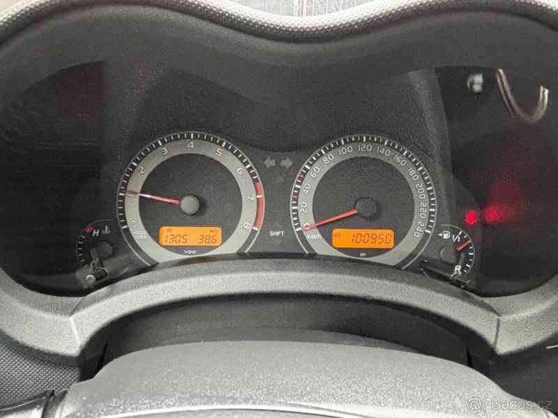 Toyota Auris 1,6   97 kW, původ Česká republika - foto 8