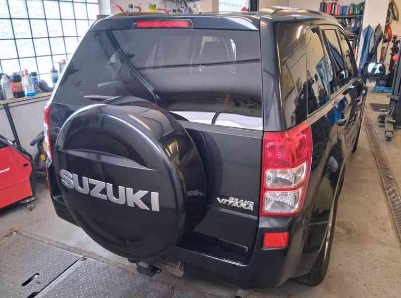 Suzuki Grand Vitara 2.0i Comfort+ benzín 103kw - foto 16