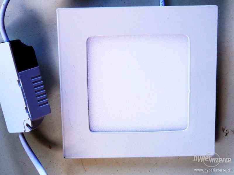 Podhledové LED světlo 12 W studená nebo teplá bílá čtverec - foto 1