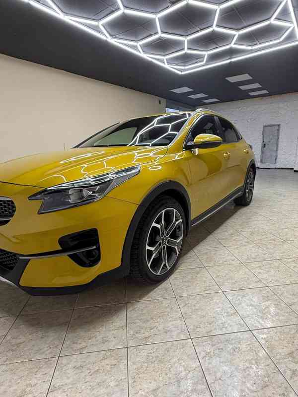 Osobní automobil KIA Xceed  - foto 4