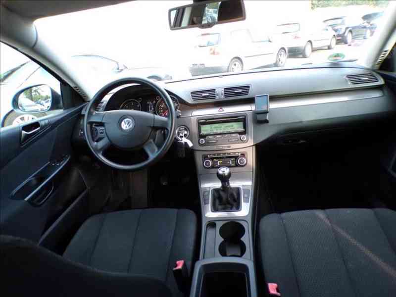 VW Passat Variant 2,0 TDI TAŽ.ZAŘ-NOVÁ STK V CENĚ VOZU - foto 5