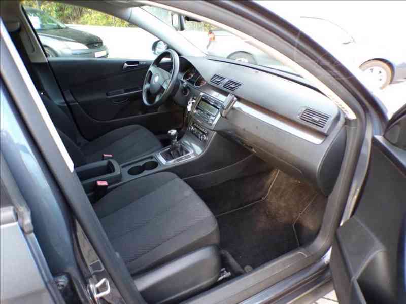 VW Passat Variant 2,0 TDI TAŽ.ZAŘ-NOVÁ STK V CENĚ VOZU - foto 12
