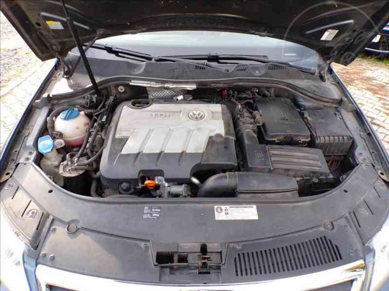 VW Passat Variant 2,0 TDI TAŽ.ZAŘ-NOVÁ STK V CENĚ VOZU - foto 14