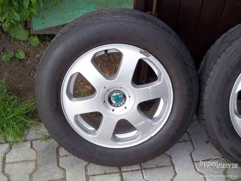 5x100  Originál alu kola škoda octavia s pneu 5mm - foto 2
