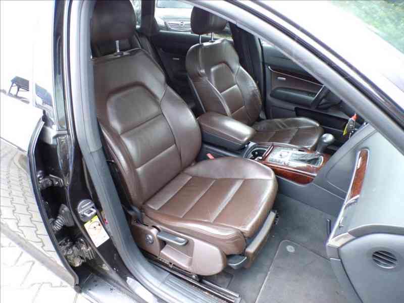 Audi A6 Avant 3,0 TDI 4x4,AUTOMAT,XENON - foto 16