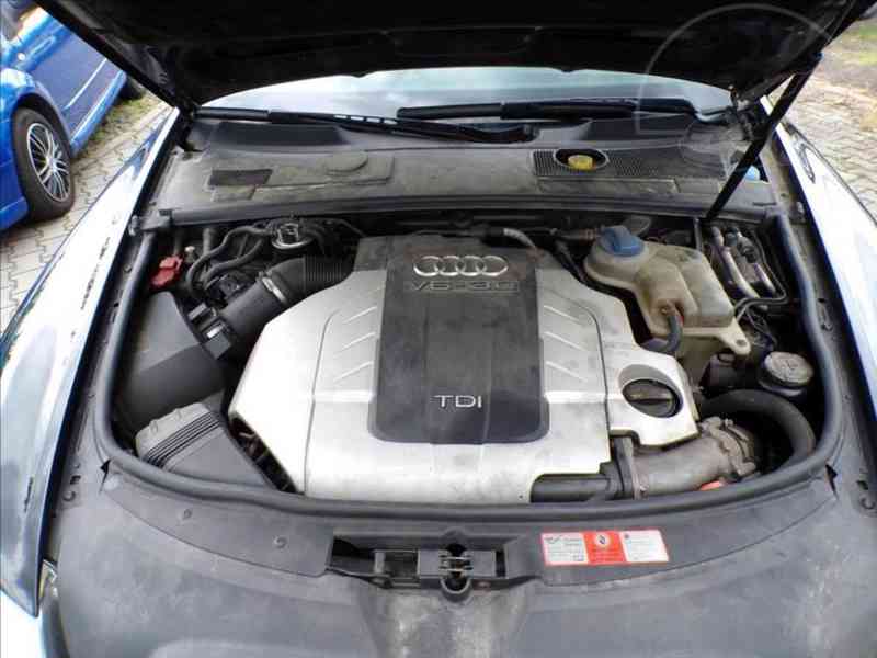 Audi A6 Avant 3,0 TDI 4x4,AUTOMAT,XENON - foto 18