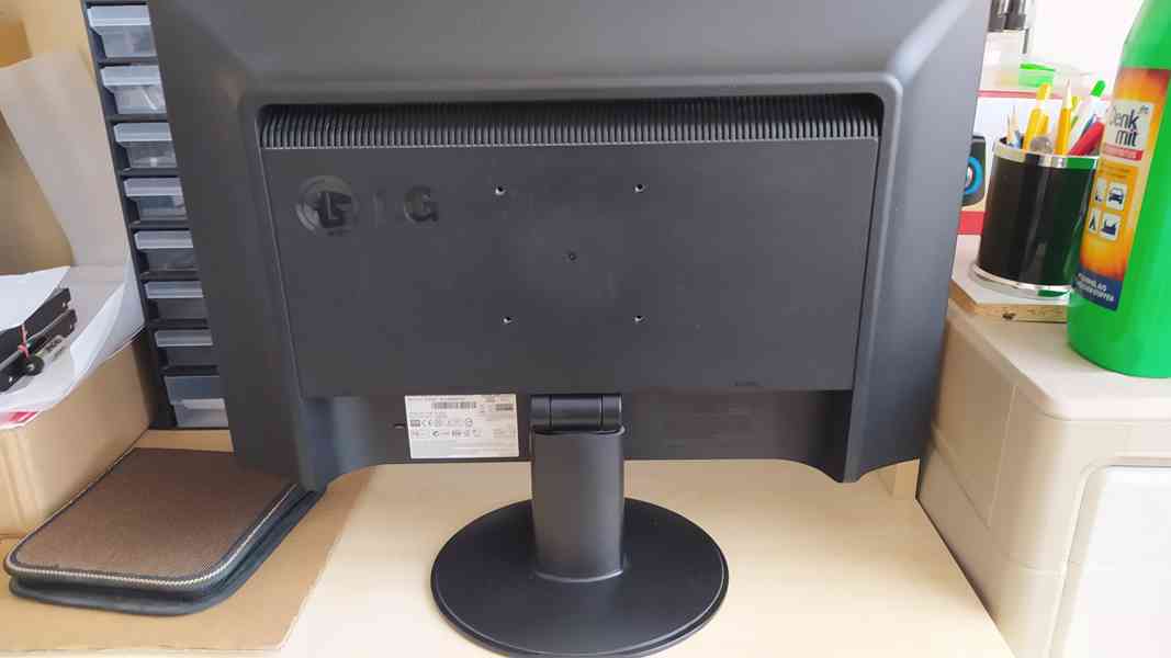Monitor LG W1934S-BN 19" - foto 3