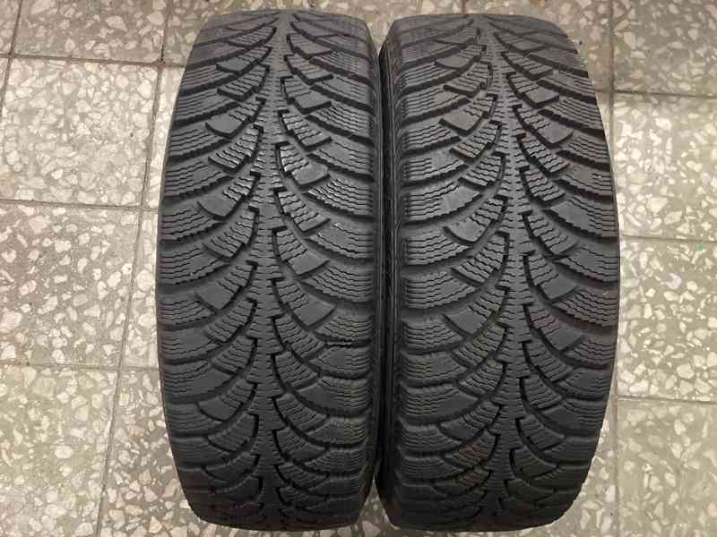 2 zimní pneumatiky Vraník 205-60-16 _ 7,5 mm - foto 1