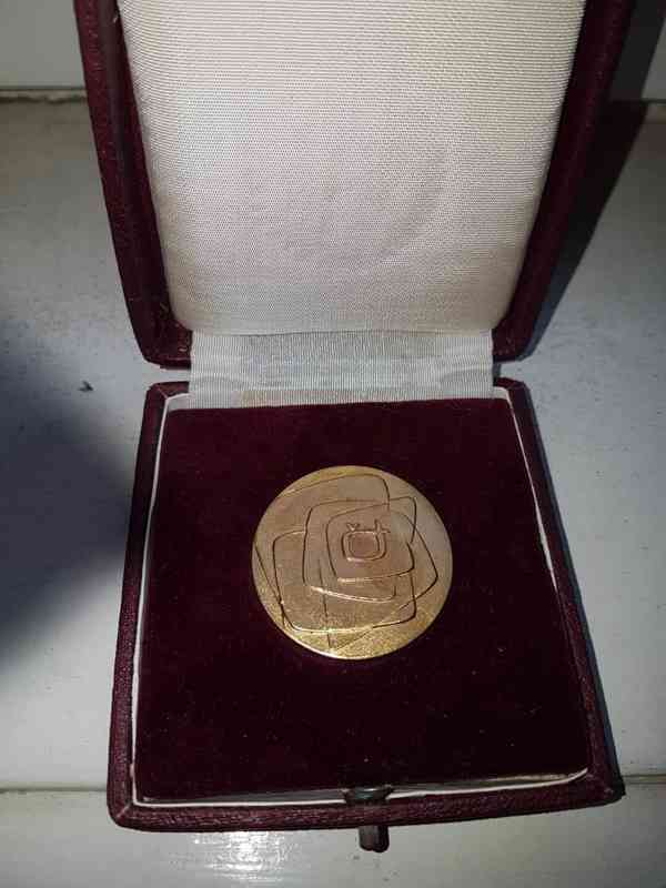 Pamětní plaketa Československé televize - foto 3