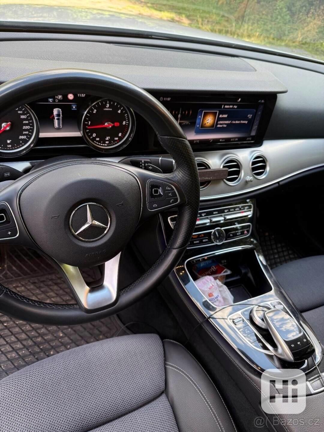 Mercedes-Benz Třídy E E 220 d - foto 1