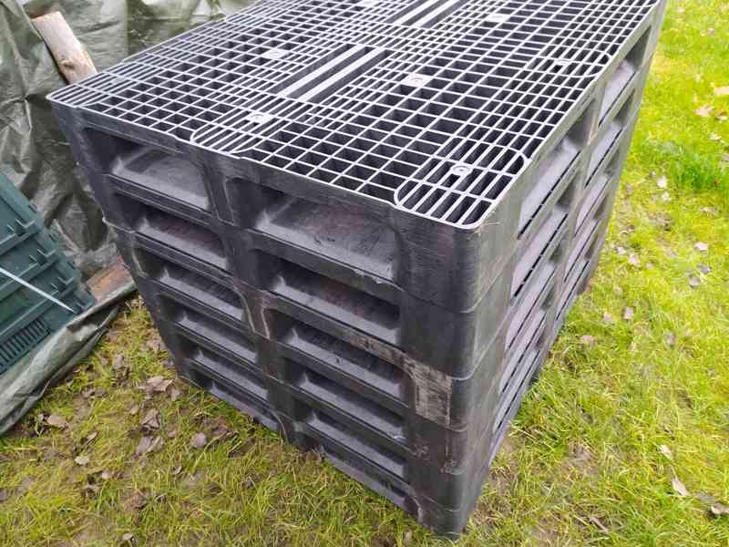 Plastové palety 120 x 100 cm - foto 3