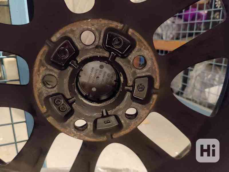 Prodám originální VW alu ráfky 5x112 R17. - foto 3