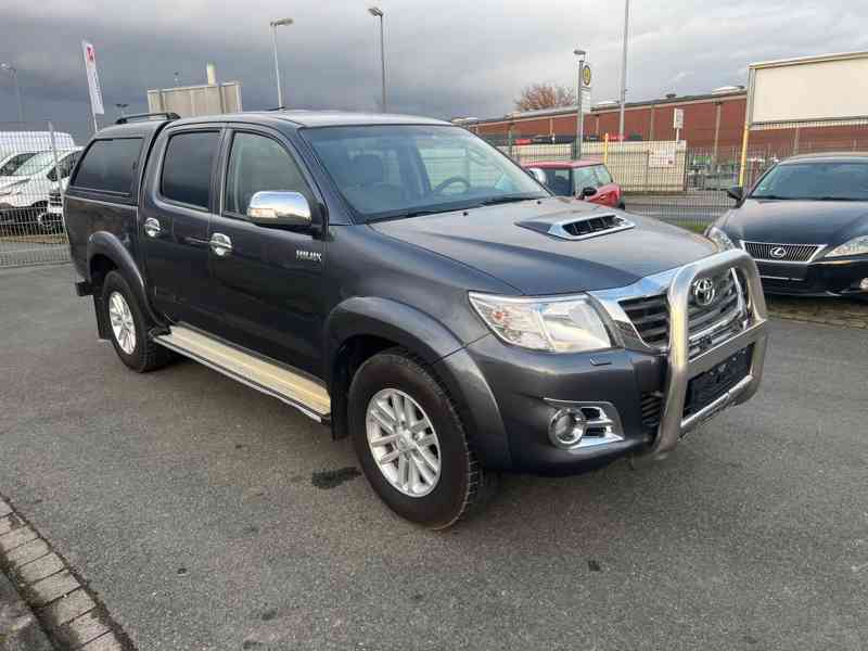 Toyota Hilux 3.0 D 4x4 126kw - foto 1