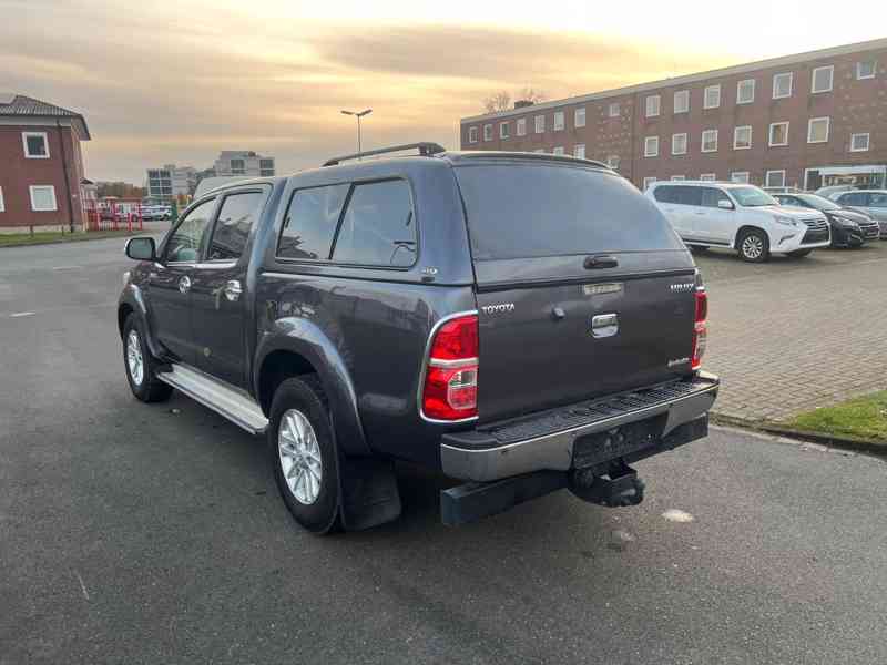 Toyota Hilux 3.0 D 4x4 126kw - foto 19