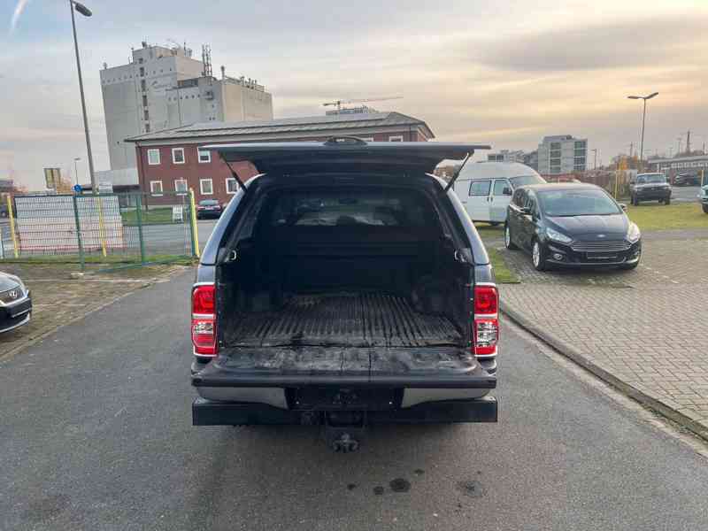 Toyota Hilux 3.0 D 4x4 126kw - foto 20