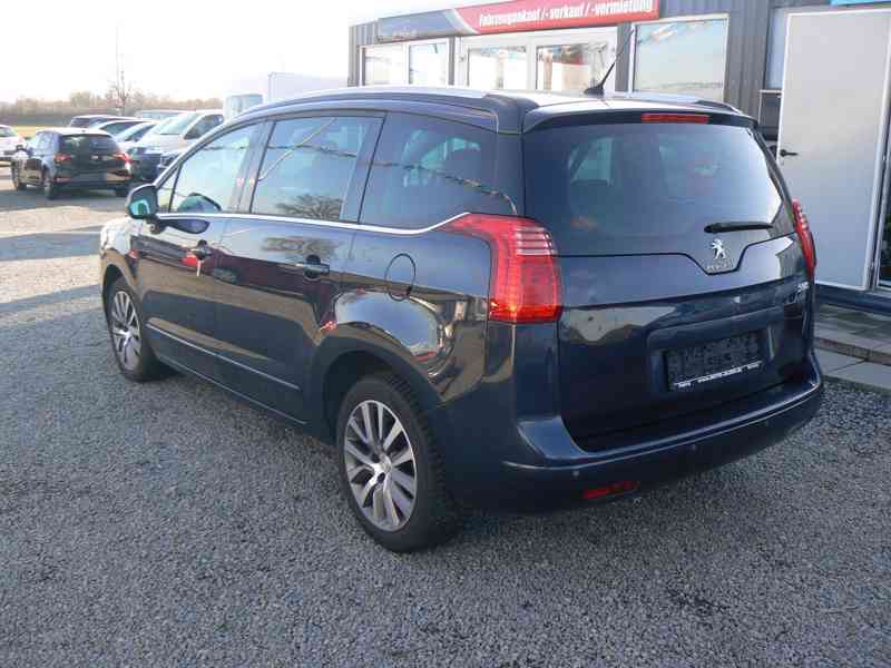 Peugeot 5008 1,6i Allure benzín 115kw - foto 9