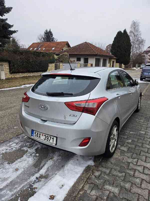 Hyundai i30 1,6 - foto 4