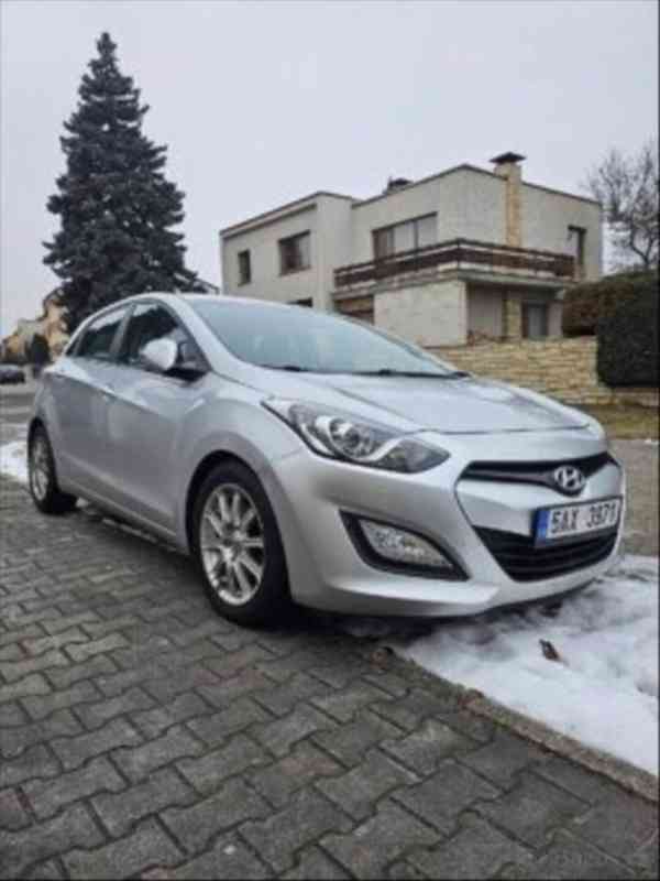 Hyundai i30 1,6 - foto 1