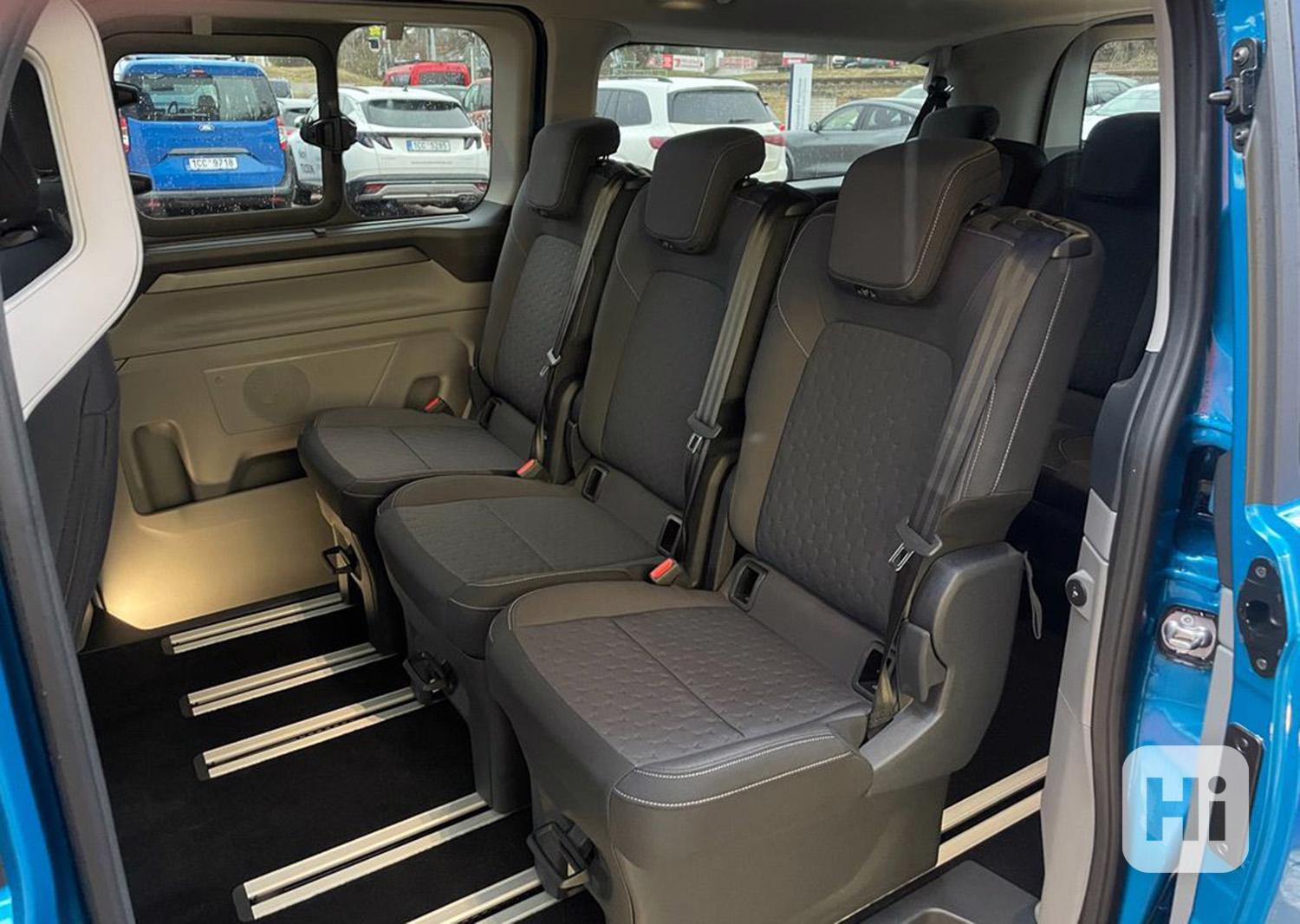 Nová sedadla Ford Tourneo Custom Titanium 2025 - foto 1