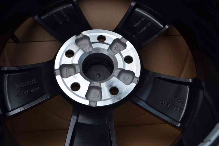 Škoda Karoq,Seat Ateca- NOVÉ 16 orig. alu disky- 6x16, 5x112 - foto 11