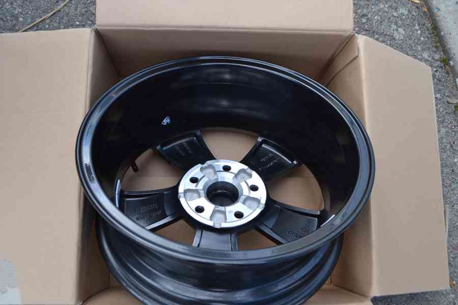 Škoda Karoq,Seat Ateca- NOVÉ 16 orig. alu disky- 6x16, 5x112 - foto 9