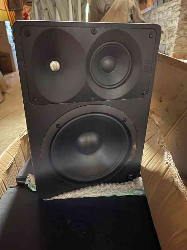 Studiové monitory, subwoofer, reprobox a zvuková karta - foto 3