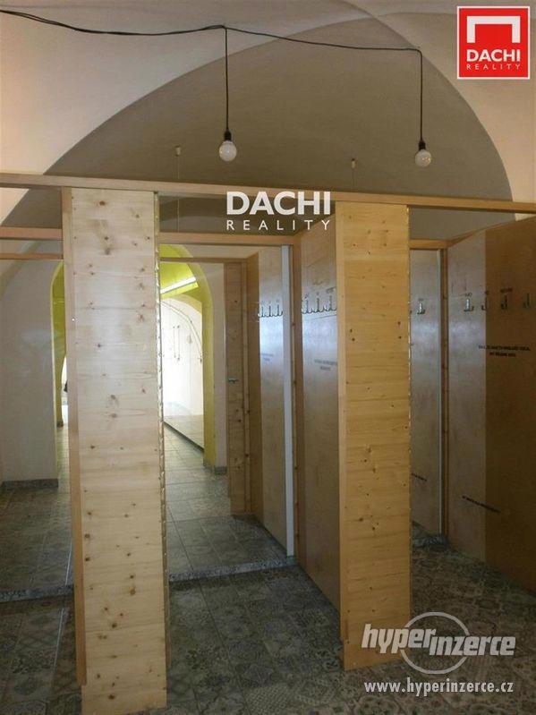 Pronájem nebytového prostoru 120m2, Olomouc ulice 8.května - foto 9