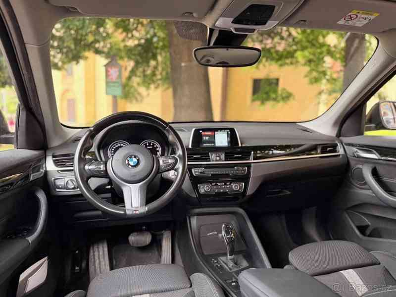BMW X1 1,5   sDrive18i 103 kW - foto 13