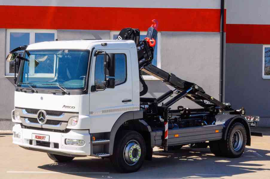 MERCEDES ATEGO 1318 NOVÝ HÁKOVÝ NOSIČ KONTEJNERŮ +HYDR. RUKA - foto 93