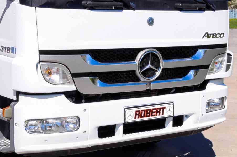 MERCEDES ATEGO 1318 NOVÝ HÁKOVÝ NOSIČ KONTEJNERŮ +HYDR. RUKA - foto 45