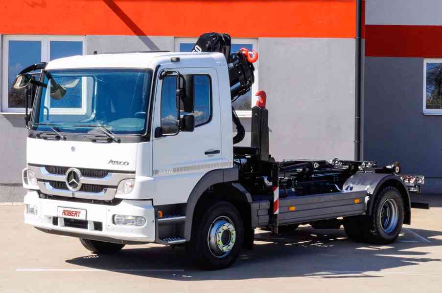 MERCEDES ATEGO 1318 NOVÝ HÁKOVÝ NOSIČ KONTEJNERŮ +HYDR. RUKA - foto 3