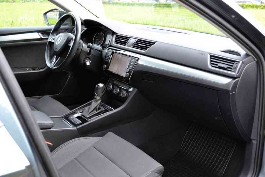 Škoda Superb 2.0 TDI 110kW Ambition Navi DSG - foto 15