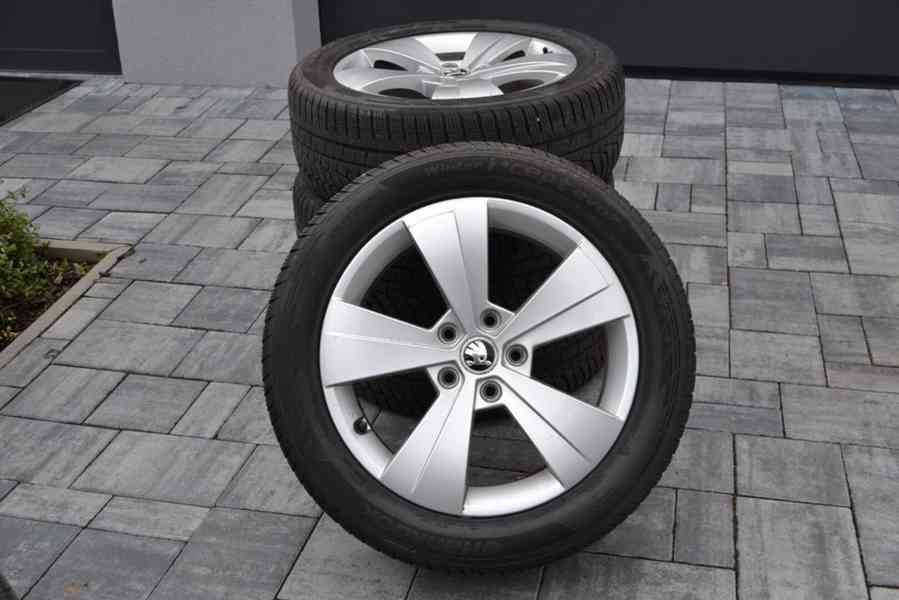 Škoda Superb 2.0 TDI 110kW Ambition Navi DSG - foto 19