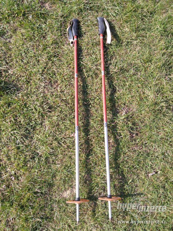 Hůlky k lyžím ze 70.let, 105 cm - foto 2