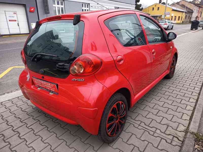 Toyota Aygo 1,0i Comfort ČR  - foto 8