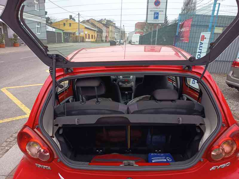 Toyota Aygo 1,0i Comfort ČR  - foto 20