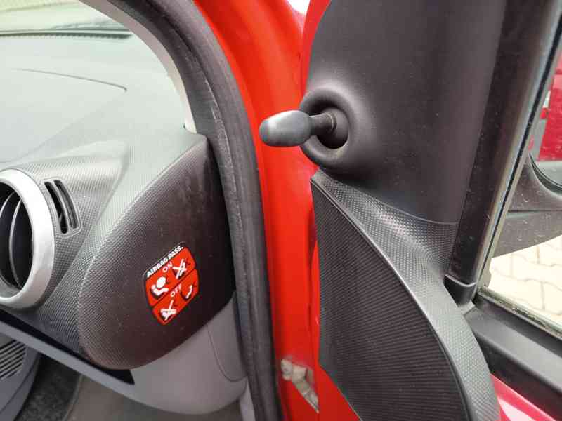 Toyota Aygo 1,0i Comfort ČR  - foto 17
