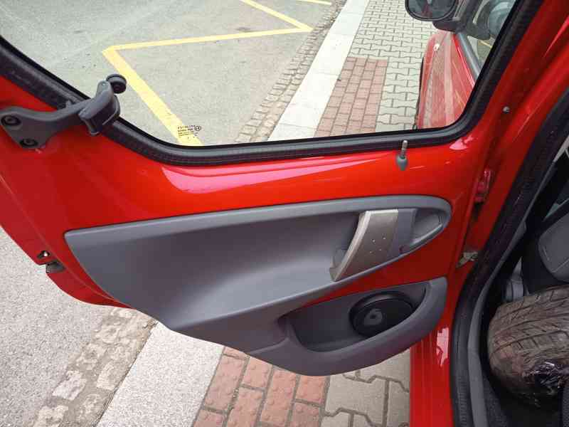 Toyota Aygo 1,0i Comfort ČR  - foto 18