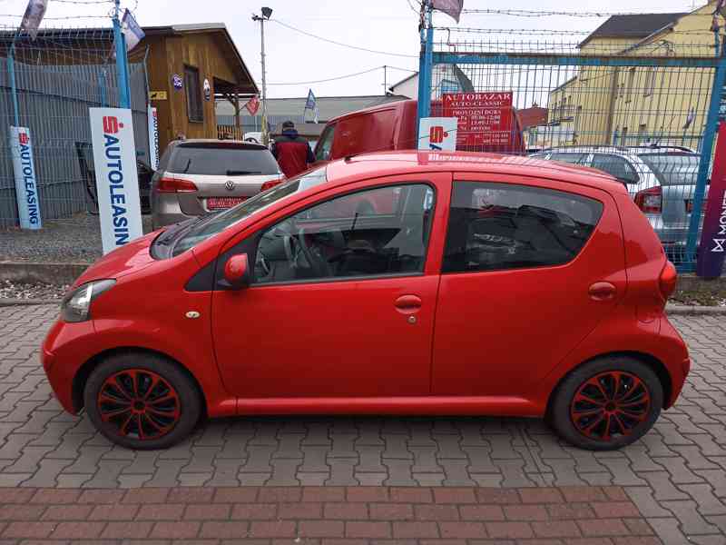 Toyota Aygo 1,0i Comfort ČR  - foto 2