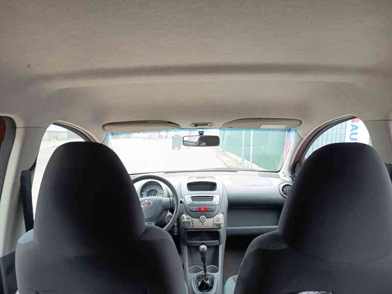 Toyota Aygo 1,0i Comfort ČR  - foto 21