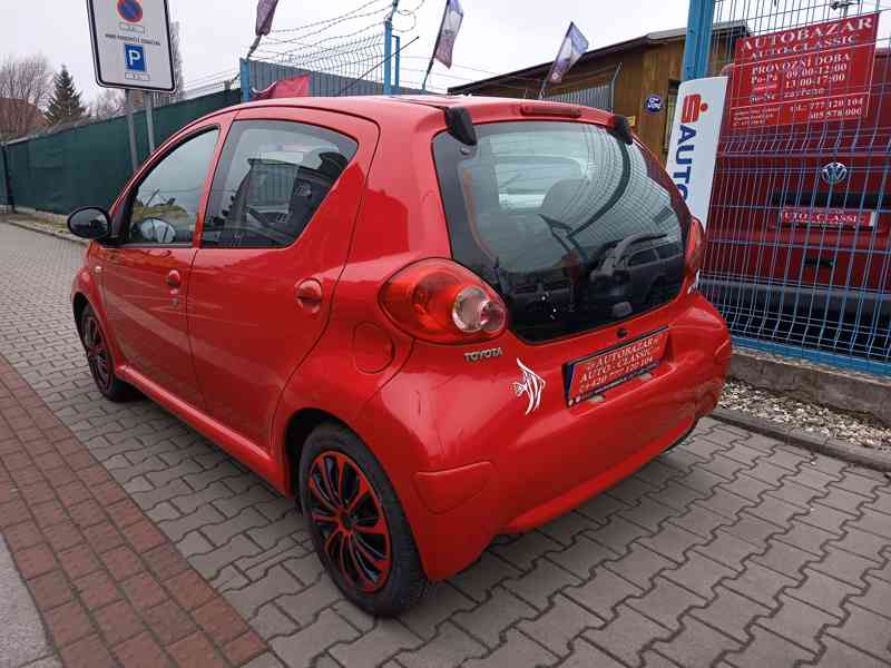 Toyota Aygo 1,0i Comfort ČR  - foto 7