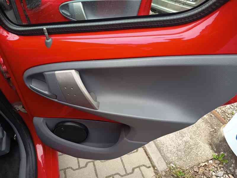 Toyota Aygo 1,0i Comfort ČR  - foto 15