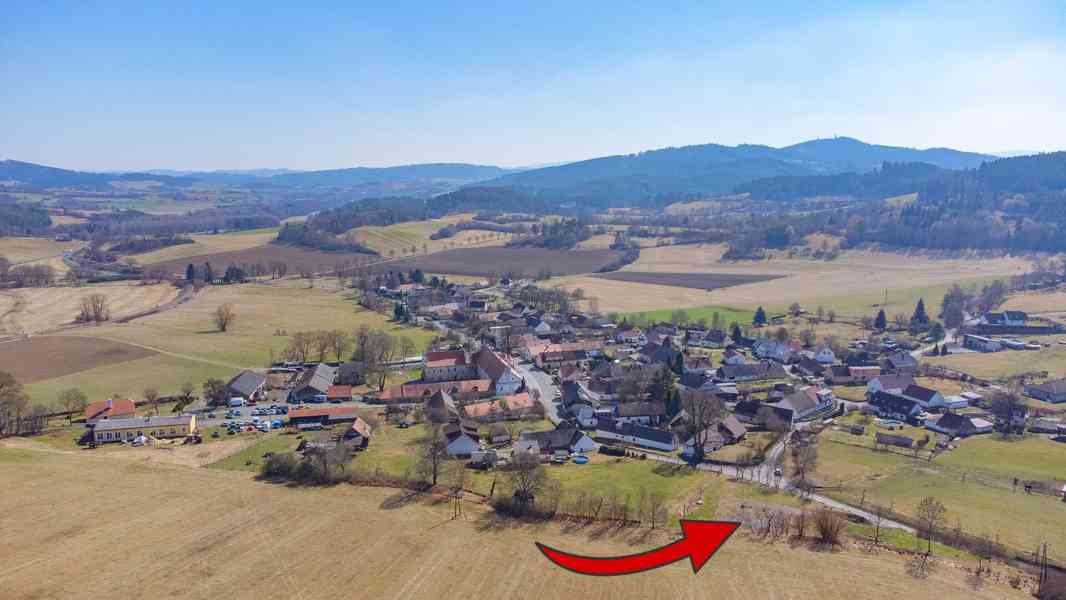 Slunný stavební pozemek s výhledem, Mokrosuky u Sušice - foto 8