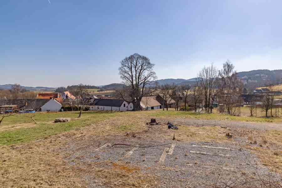 Slunný stavební pozemek s výhledem, Mokrosuky u Sušice - foto 4