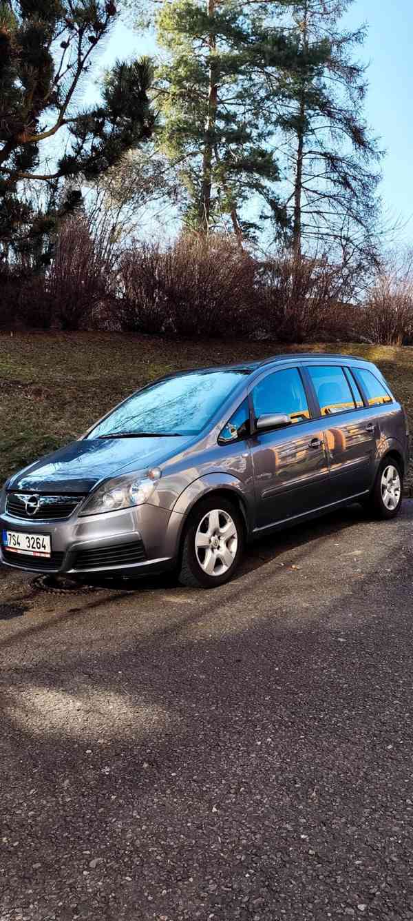 Opel Zafira B  - foto 2