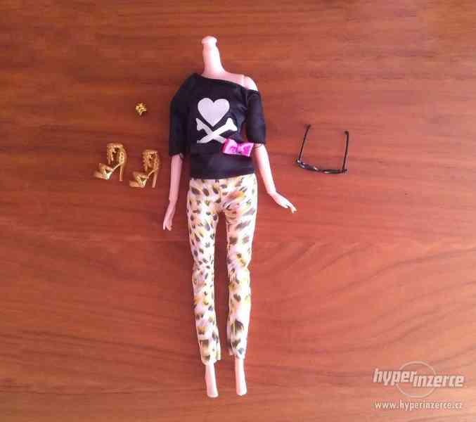 NOVÉ! Set pro panenku Barbie, halenka+kalhoty+boty+brýle+ram