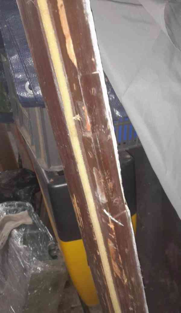 Staré dveře z jedné strany palubky vč. zárubně-výplň dvojité - foto 7