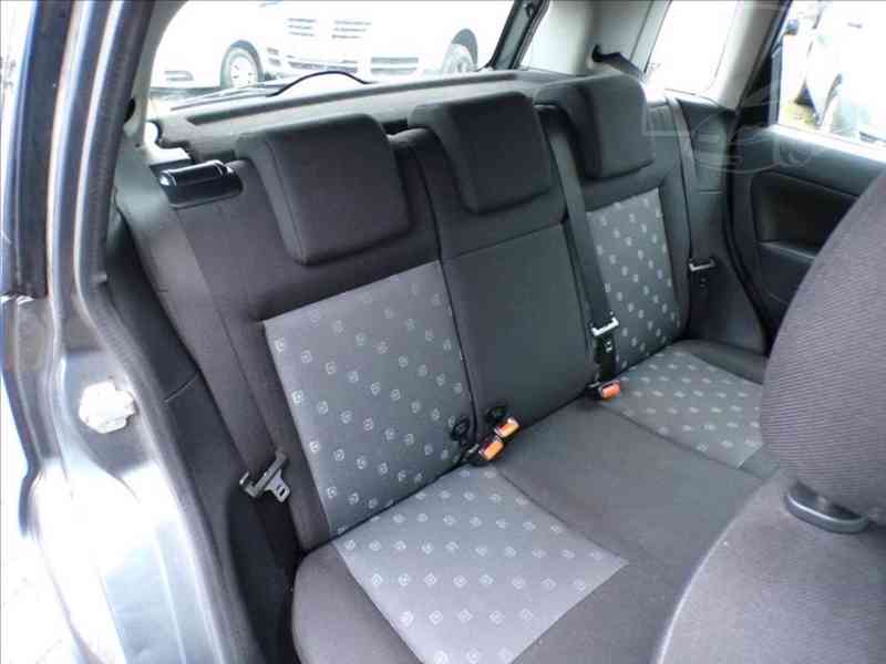 Ford Fiesta 1,3 i KLIMATIZACE - foto 10