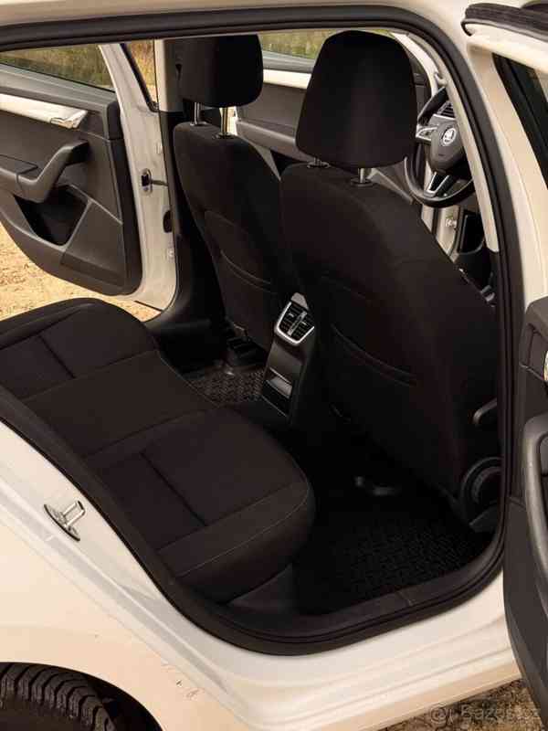 Škoda Octavia 1,6   3, tdi - foto 12