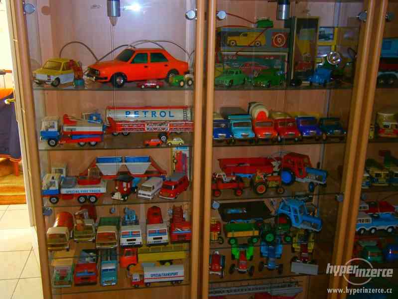 SBĚRATEL SHÁNÍ STARÉ HRAČKY - foto 3